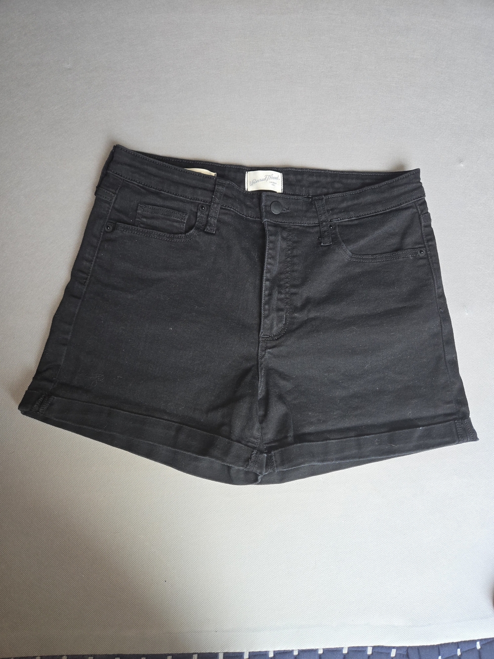 Universal Thread High Rise Midi Black Denim Jean Shorts Women’s Size 12/31R